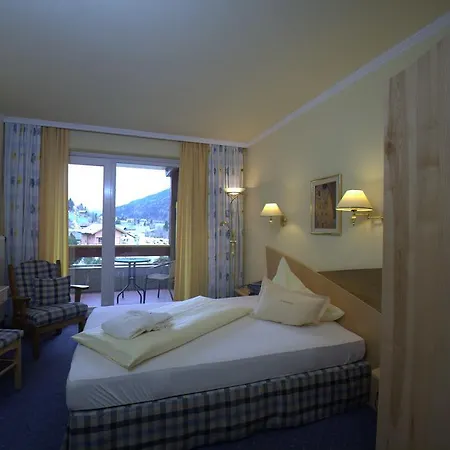 Hotel Evident Praegant 4 4*