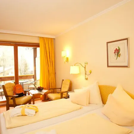Evident Praegant Hotel 4*