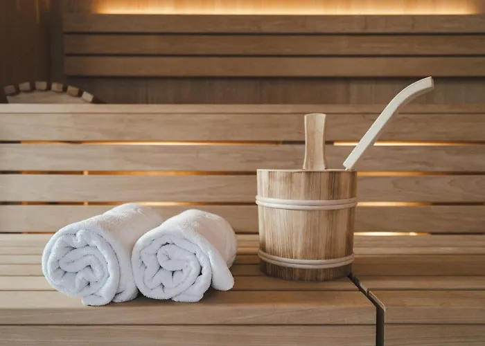 Evident Praegant 4 Отель 4*