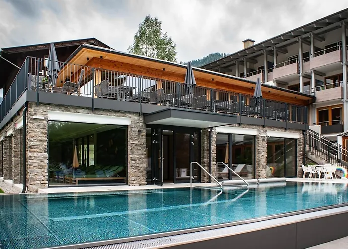 Evident Praegant 4 Готель 4*