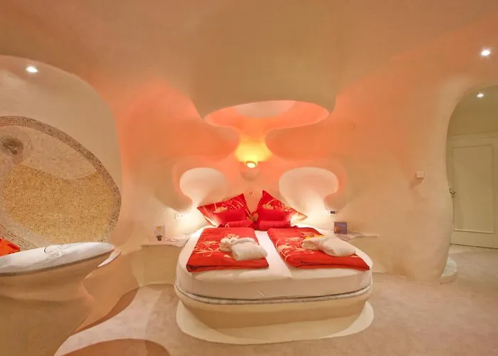 Готель Evident Praegant 4