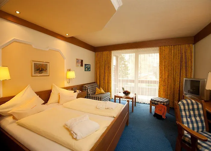 Готель Evident Praegant 4