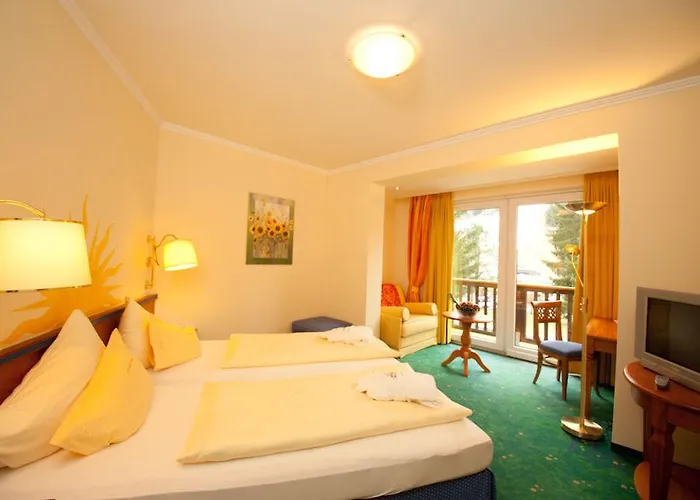 Готель Evident Praegant 4