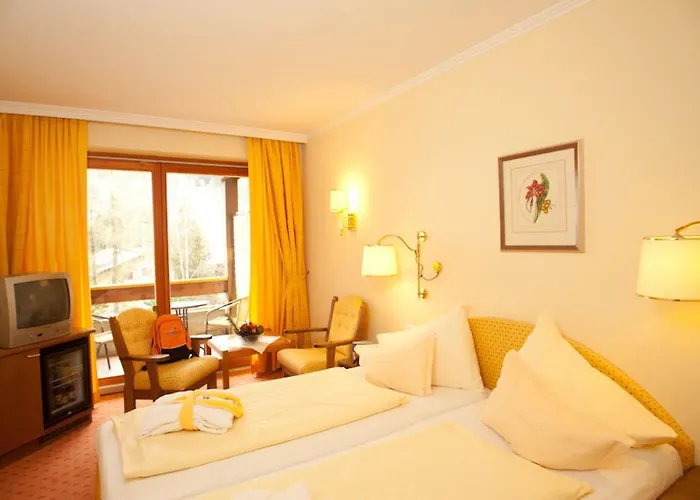 Evident Praegant 4 Готель 4*