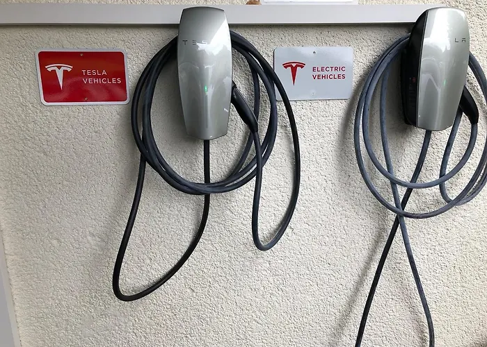 Готель Evident Praegant 4